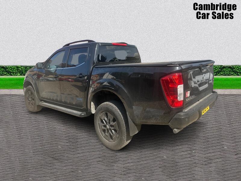 View NISSAN NAVARA 2.3 dCi N-Guard