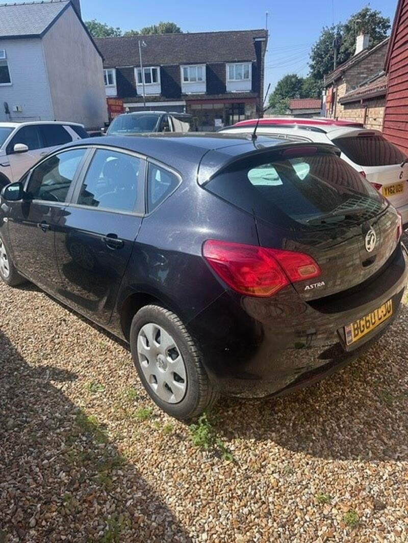 VAUXHALL ASTRA