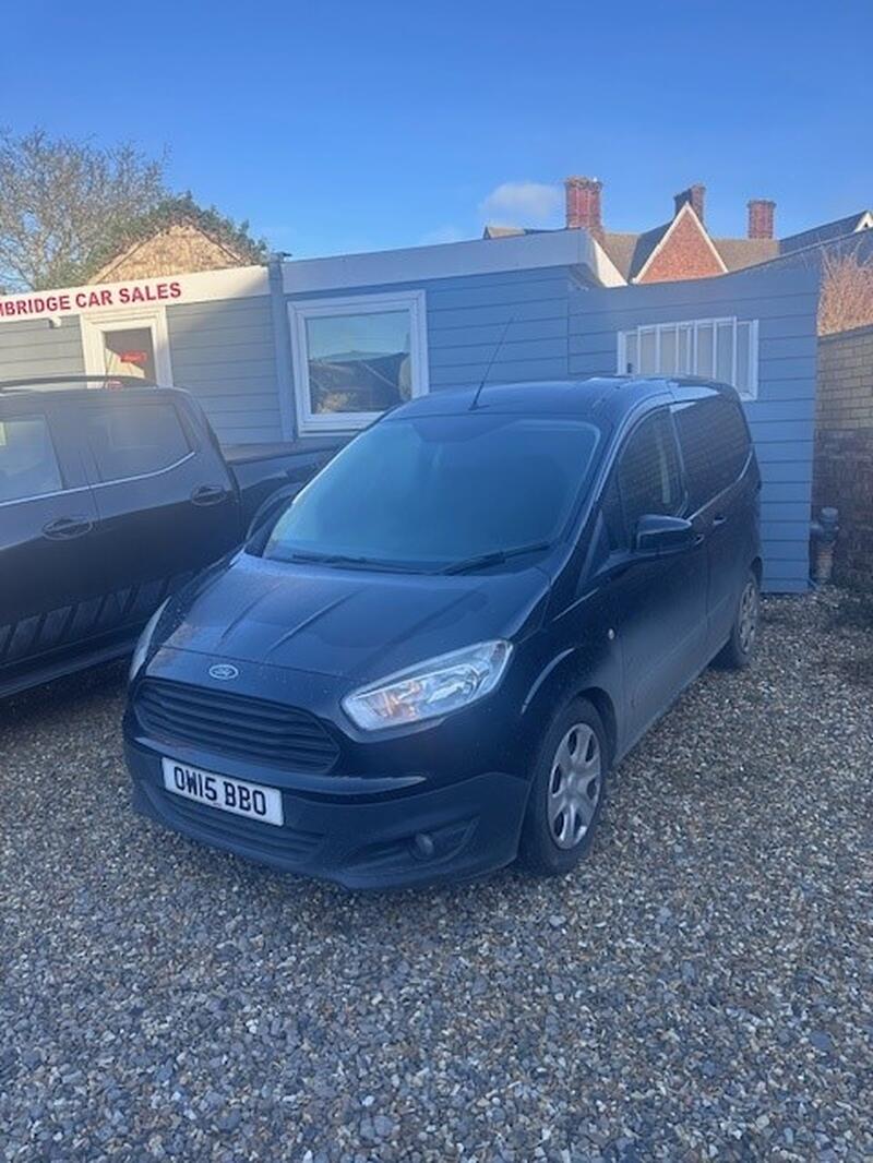 FORD TRANSIT COURIER