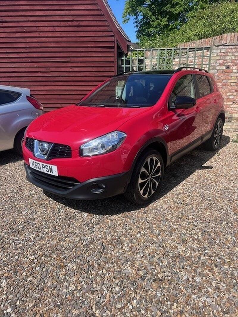 View NISSAN QASHQAI 1.6 360