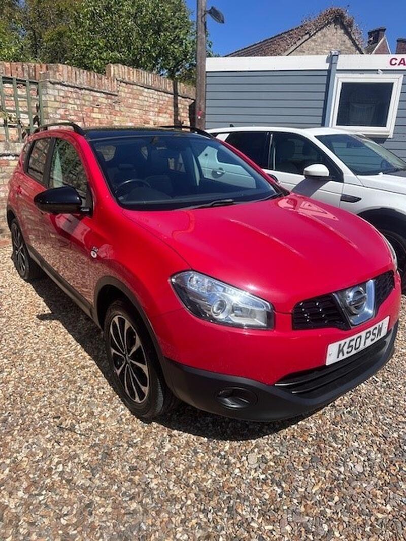 View NISSAN QASHQAI 1.6 360