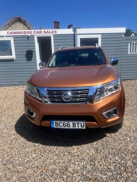 NISSAN NAVARA 2.3 dCi Tekna
