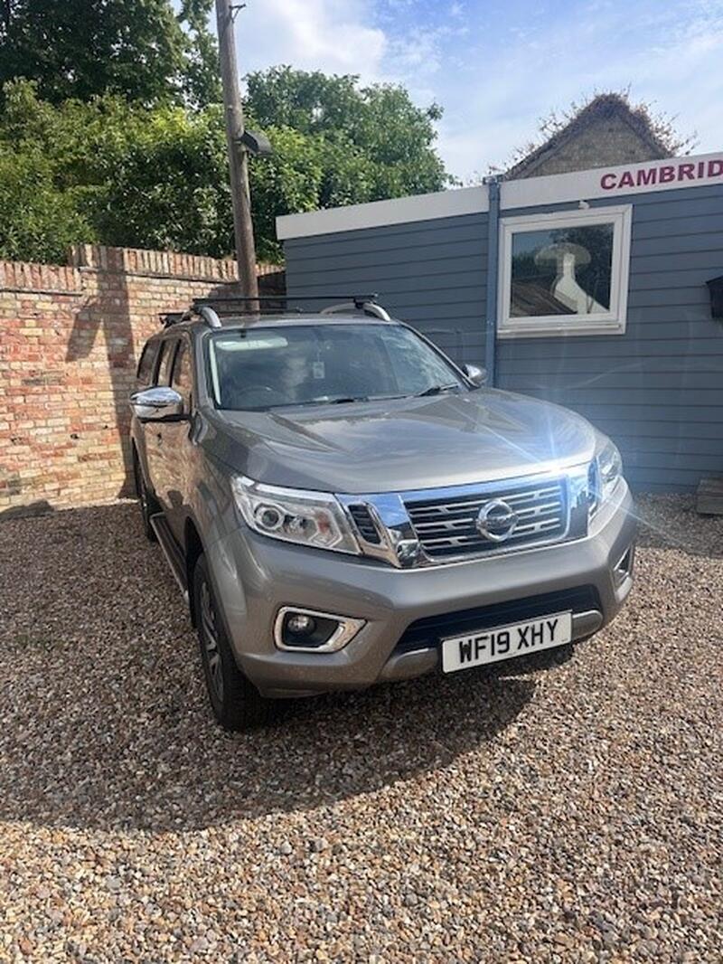 View NISSAN NAVARA 2.3 dCi Tekna