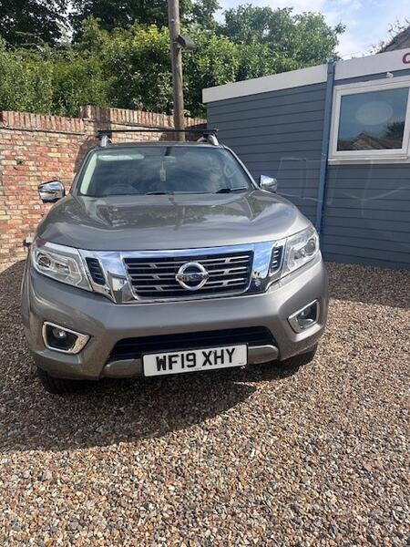 NISSAN NAVARA 2.3 dCi Tekna