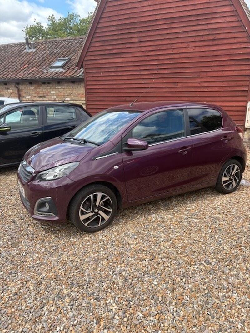 View PEUGEOT 108 1.2 PureTech Allure