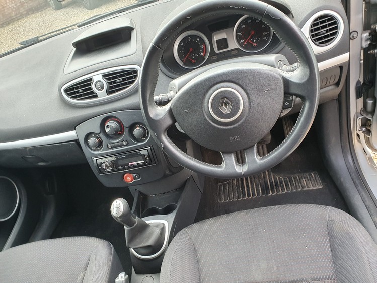 RENAULT CLIO