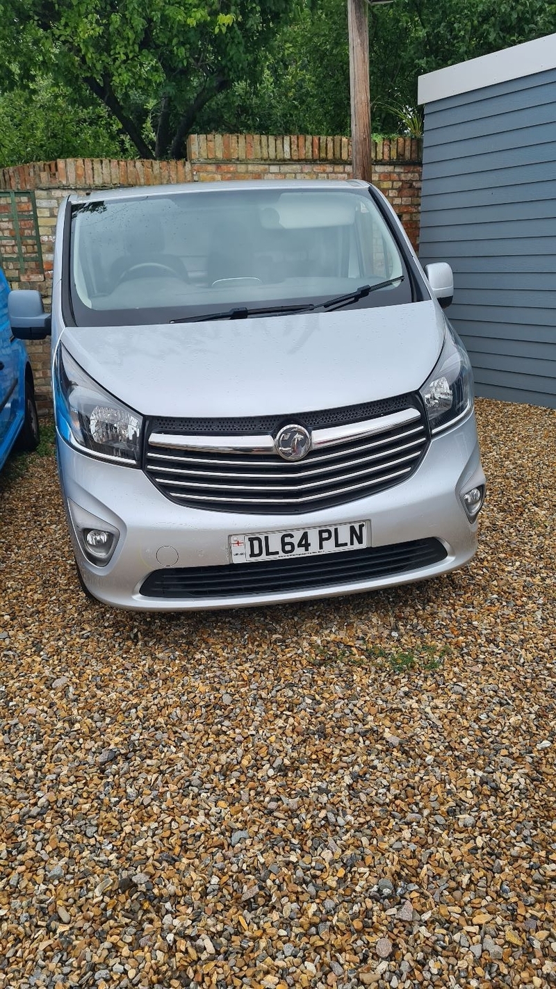 VAUXHALL VIVARO