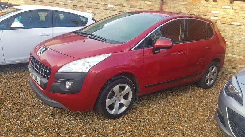 View PEUGEOT 3008 HDI SPORT