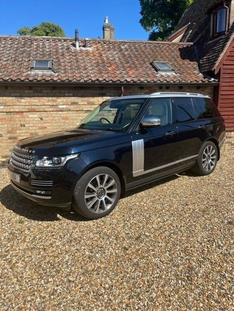 View LAND ROVER RANGE ROVER TDV6 AUTOBIOGRAPHY